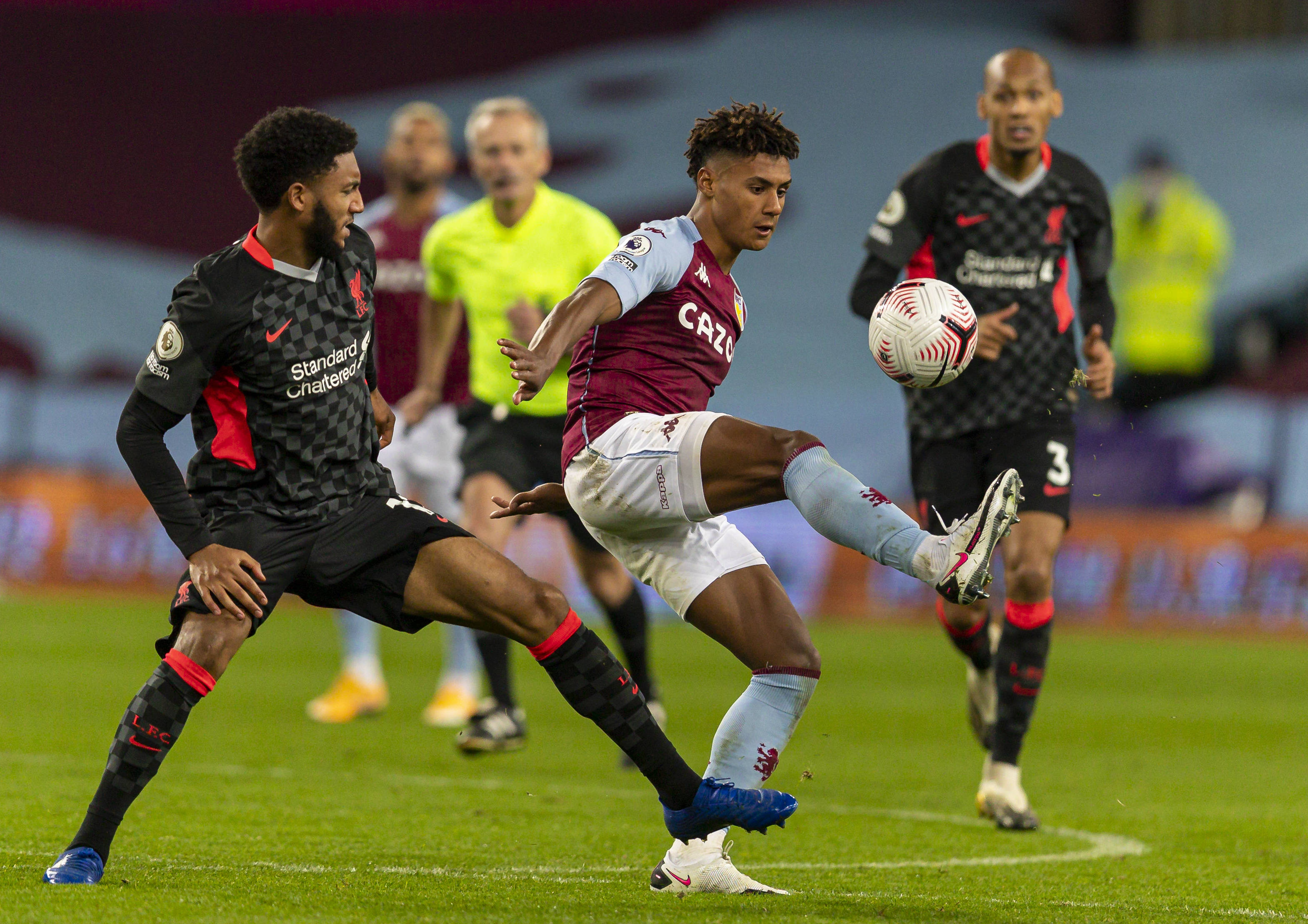 更添光彩 更添光彩